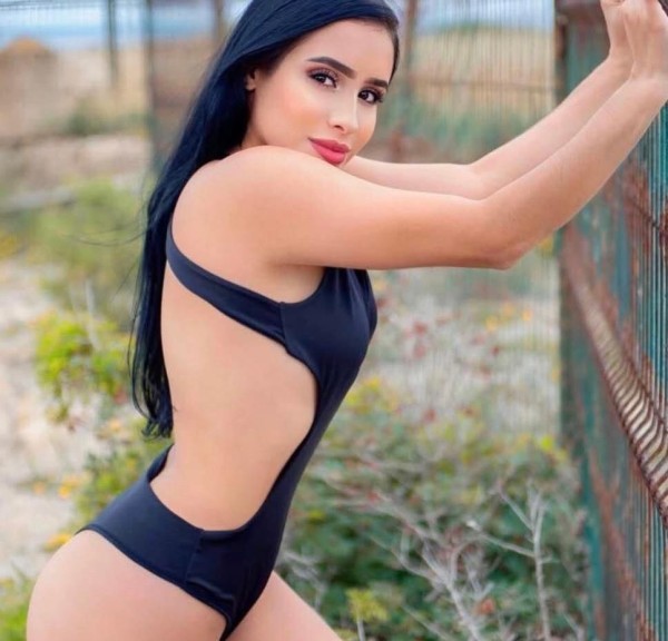 HOLA MI AMOR, ESTOY DE PASO POR AQUI VIA JULIA