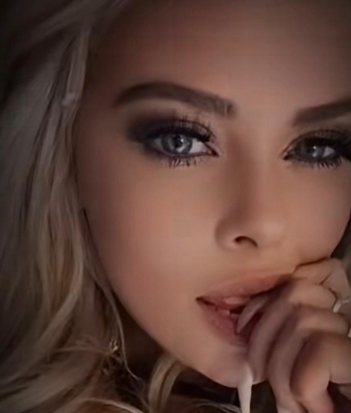 Tu sumisa colombiana dispuesta a todo