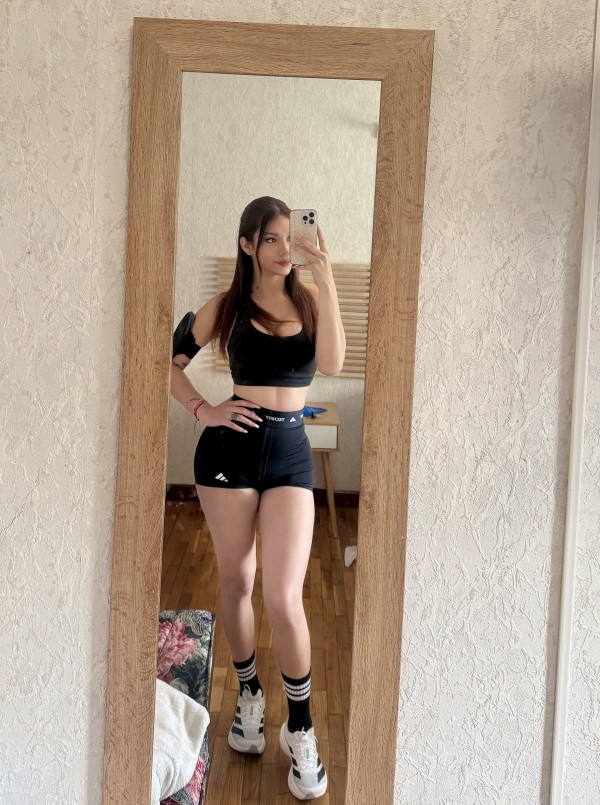 LATINA EXCLUSIVA EN GIJÓN – SOLO DISPONIBLE POR POCOS DÍAS