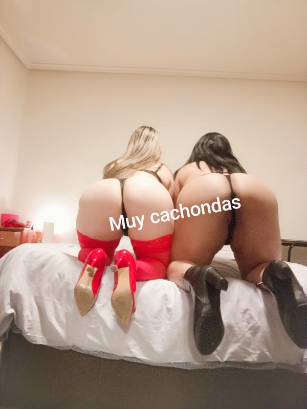 TRIO CON DOS AMIGUITAS CACHONDAS Y FIESTERAS
