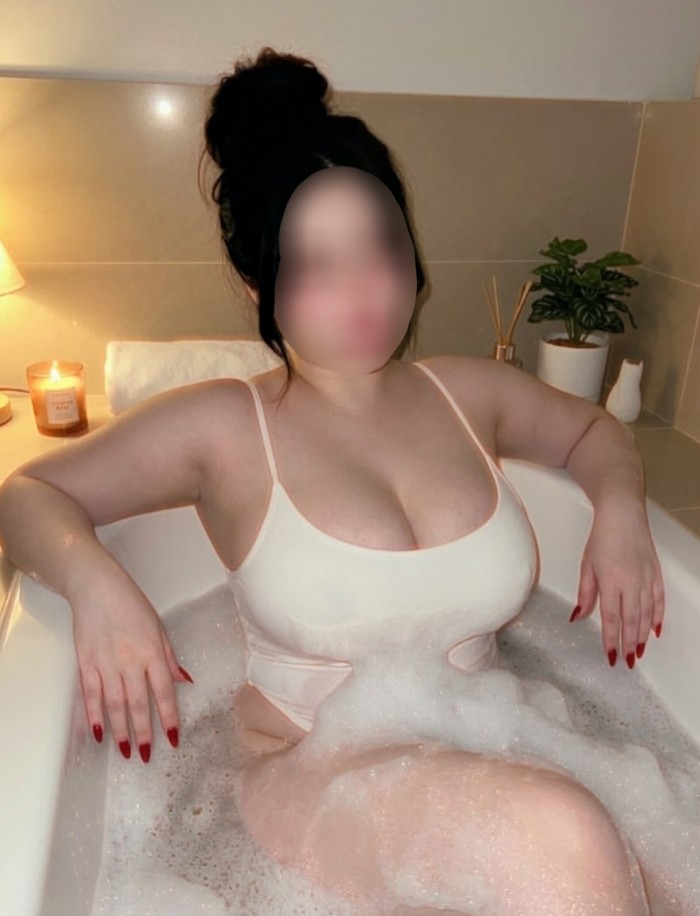 NOVEDAD UNIVERSITARIA PARA CABALLEROS SOLVENTES