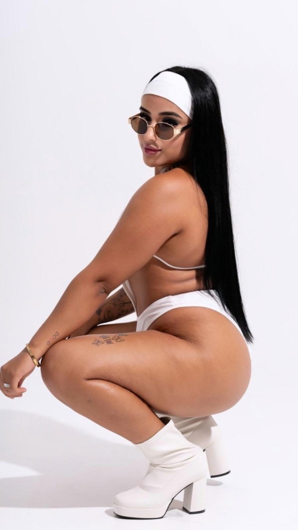 FRANCES NATURAL !! MAMADA RICA ….CRIS PE