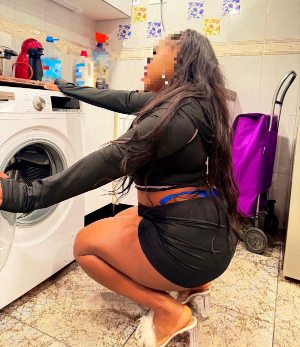 Chica latina muy ardiente nueva en la ciudad por pocos días