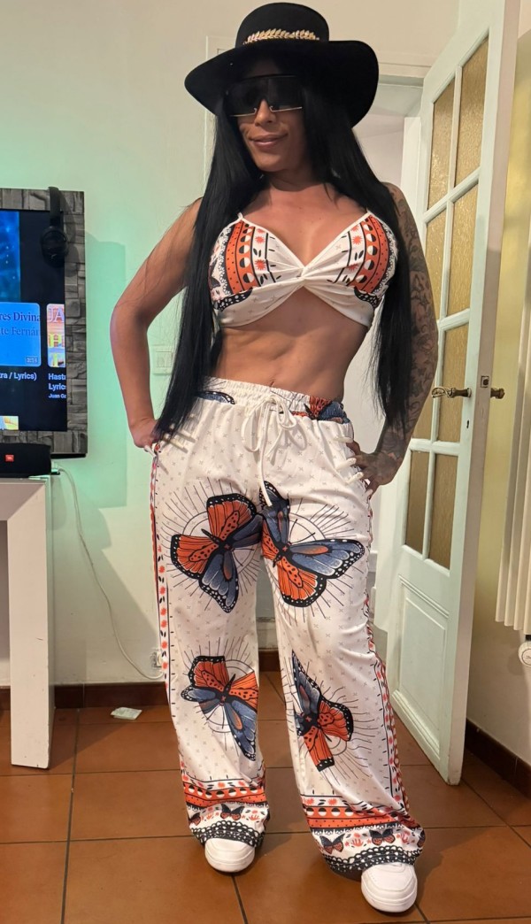 LA CHICA TRANS QUE SIEMPRE SOÑASTE DISFRUTAR