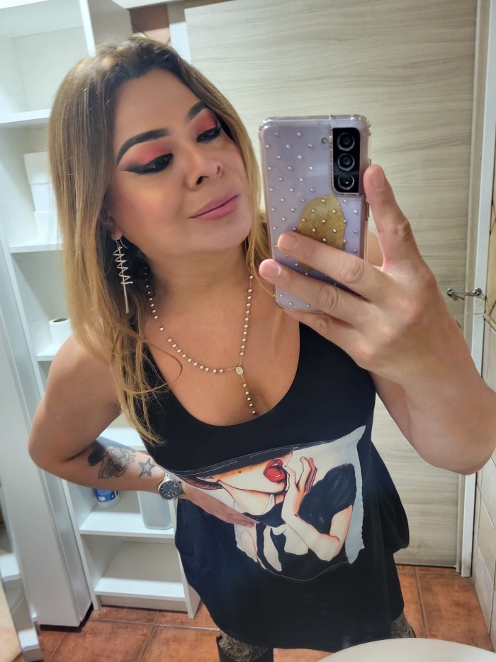 CHICA TRANS VIOLETA FERRER!  EL ARTE DEL PLACER EN FUENGIROL MANOS DE SEDA