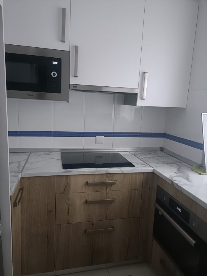 SE ALQUILA HABITACION EN PISO EXCLUSIVO VITORIA