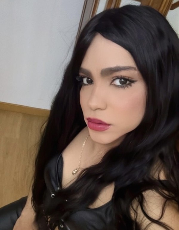 Trans la viuda de negro en Manresa