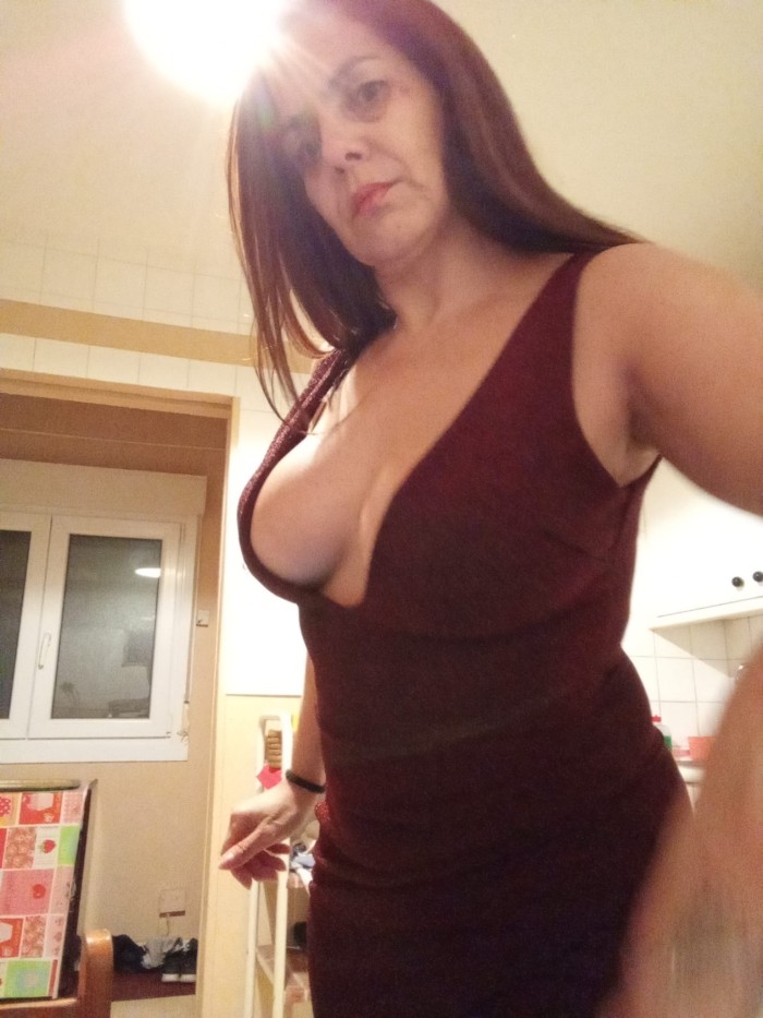 ESTOY CACHONDA CON GANAS DE UN BUEN MACHOTE