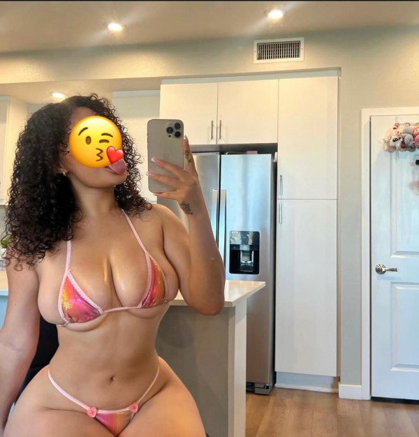 Linda guapetona modelo espectacular en novedad en