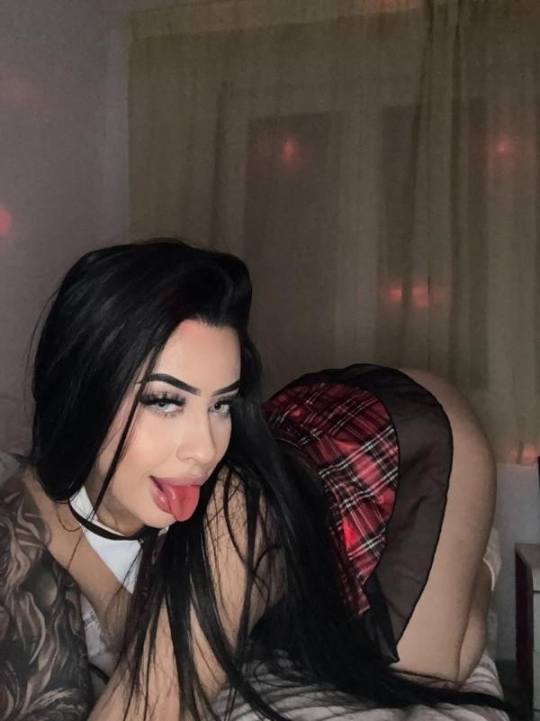 TODA UNA DIOSA ARDIENTE UNICA CACHONDA FIESTERA UNICA EN CHANA