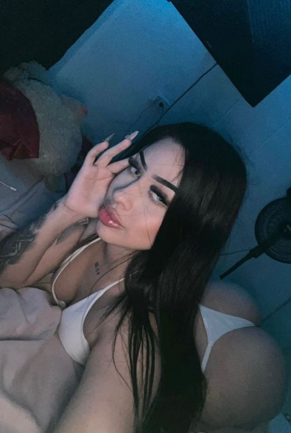 TODA UNA DIOSA ARDIENTE UNICA CACHONDA FIESTERA UNICA EN CHANA