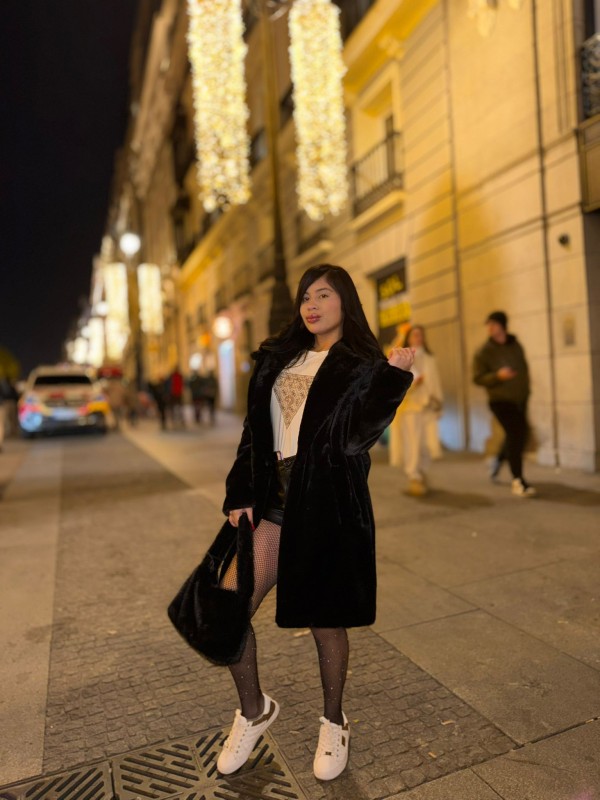 ALESKA  HERMOSA  Y CAÑERA CERCA DE TI