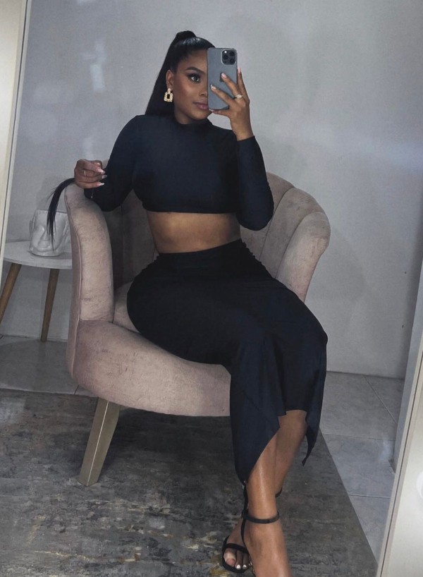 IRINA COLOMBIANA CALIENTE Y CACHONDA