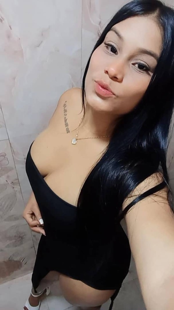 HERMOSA JOVENCITA MUY COMPLACIENTE