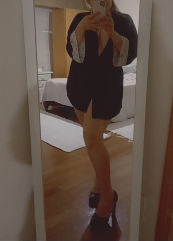EXOTICA DULCE CARIÑOSA EXQUISITA SOLO PARA HOMBRES