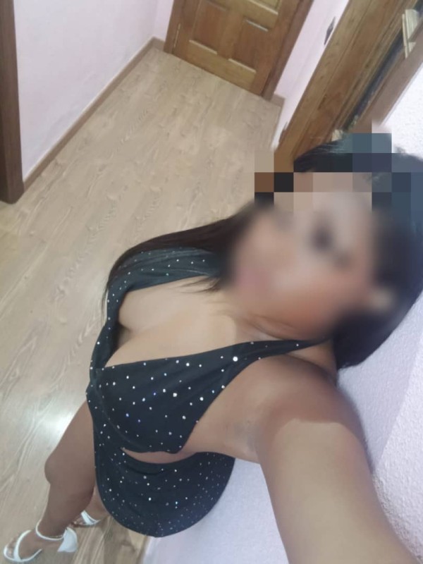 Camila una morena hermosa