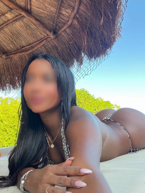 BELLA ESCORT CUBANA LORENA FIESTERA 24HS