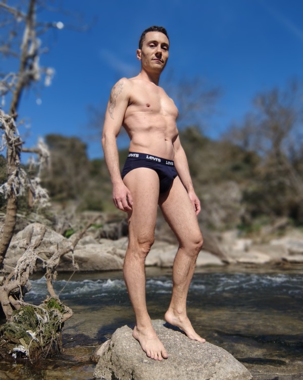 ALEX MANCINI chico modelo para fotografía y vídeos eróticos