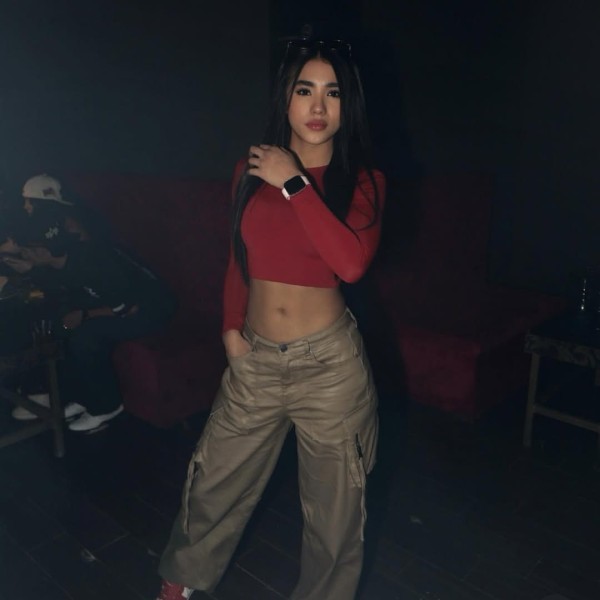 EXQUISITA JOVENCITA LATINA VICIOSA Y ATREVIDA. ¡NOVEDAD!