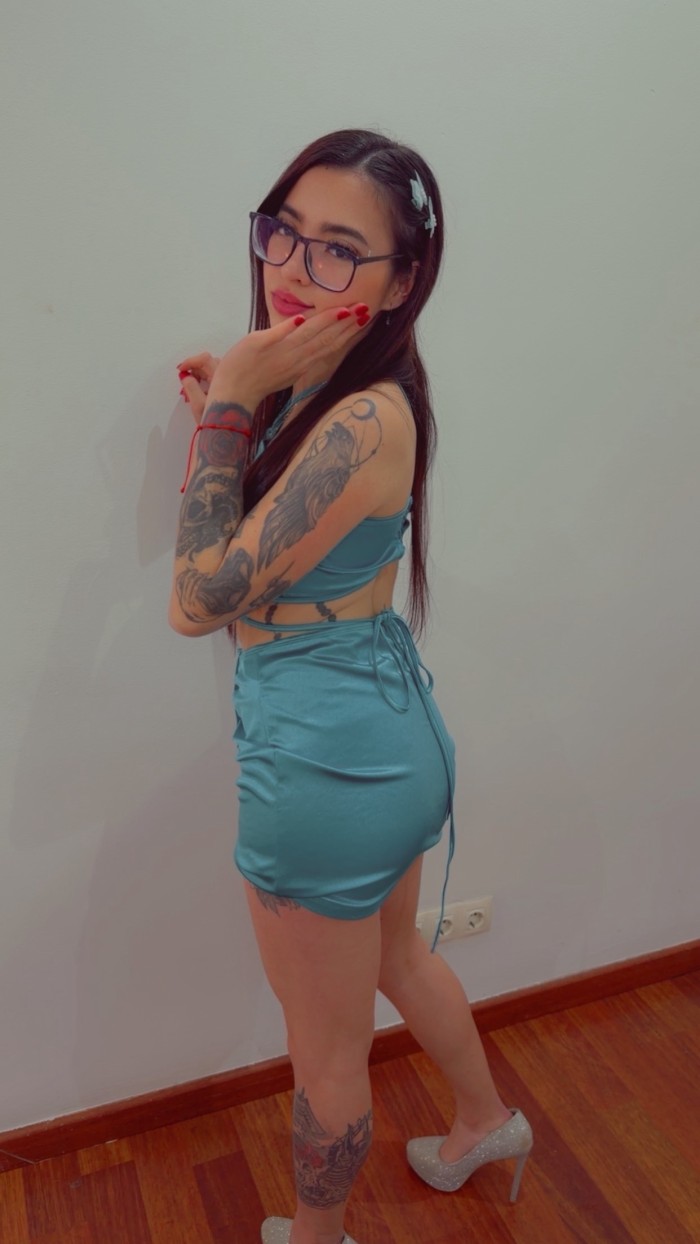 🩷Nerea, estudiante 19 añitos delgadita y risueña