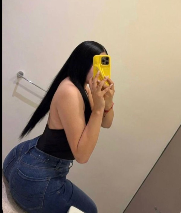 NOVEDAD COÑITO HÚMEDO CON GANAS DE UNA POLLA JUGUETONA/FIESTERA