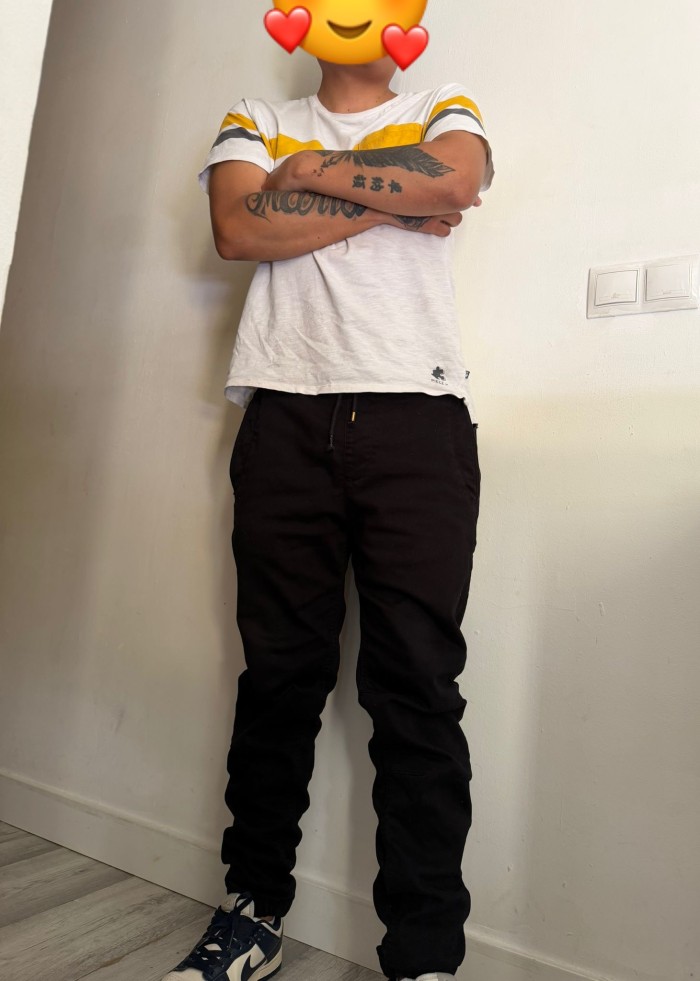 Chico cañera muy caliente con buena herramienta