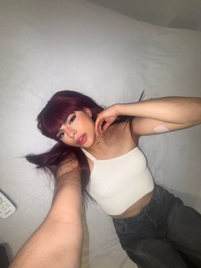 NIÑATA FIESTERA CON GANAS DE MUCHO SEXO