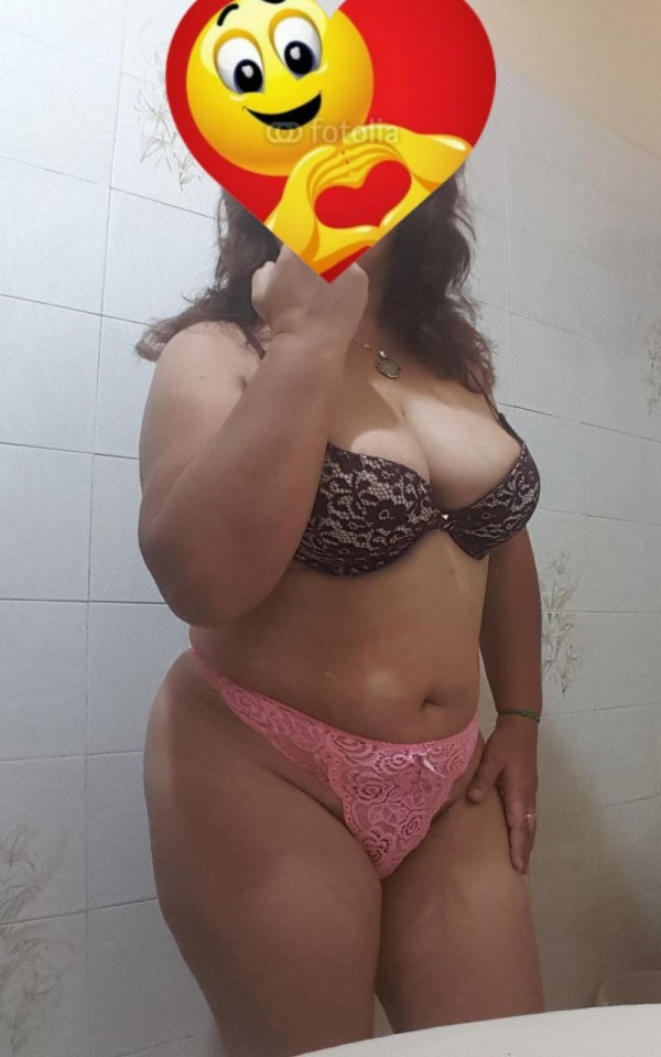 Mariela..madurita tetona trato de noviosfiestera..