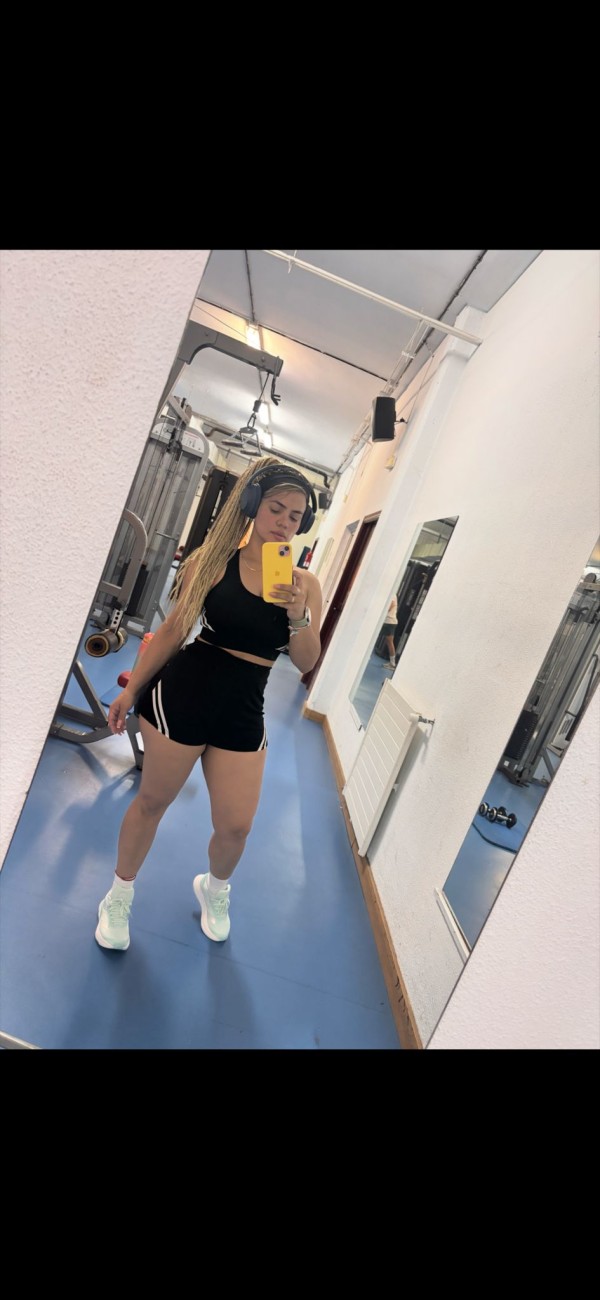 Nena jovencita independiente iry explosiva