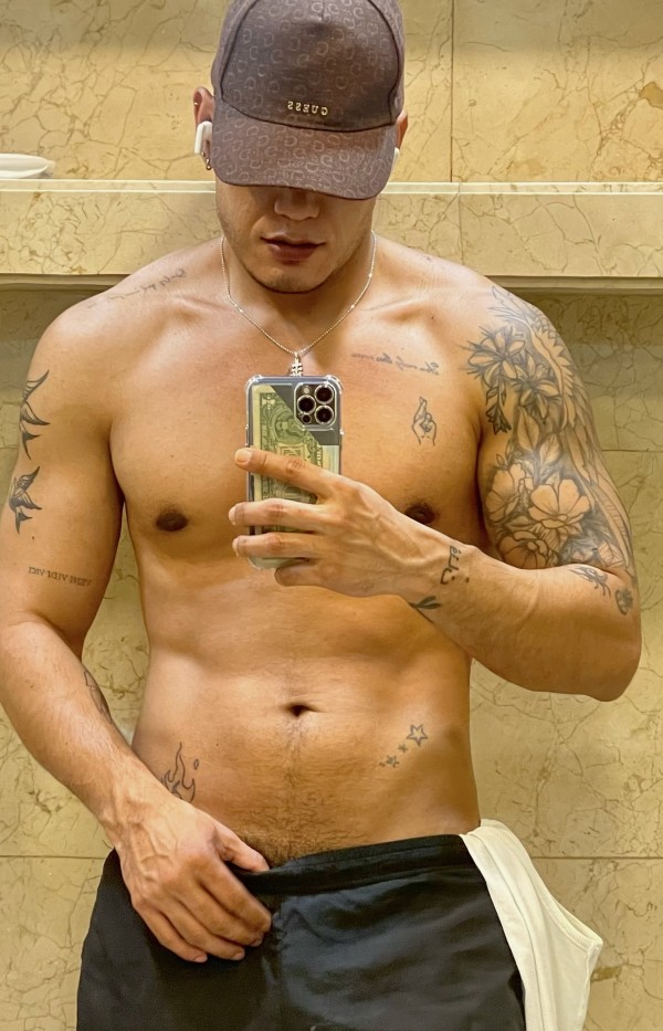 MATEO XL COLOMBIANO CON UNA GRAN HERRAMIENTA