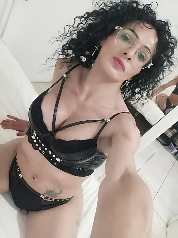 Katalina Trans real activa muy cañera o pasiva