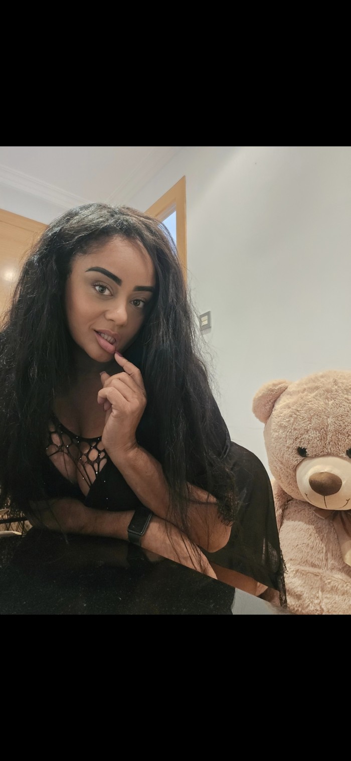 Cuerpo del deseo, REINA DEL GRIEGO