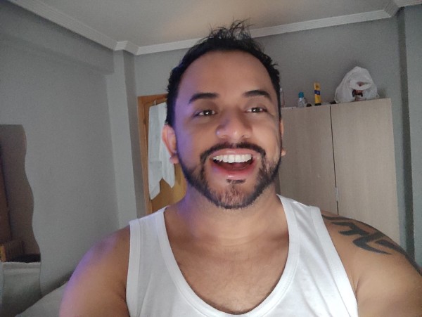 Hombre indio masajista