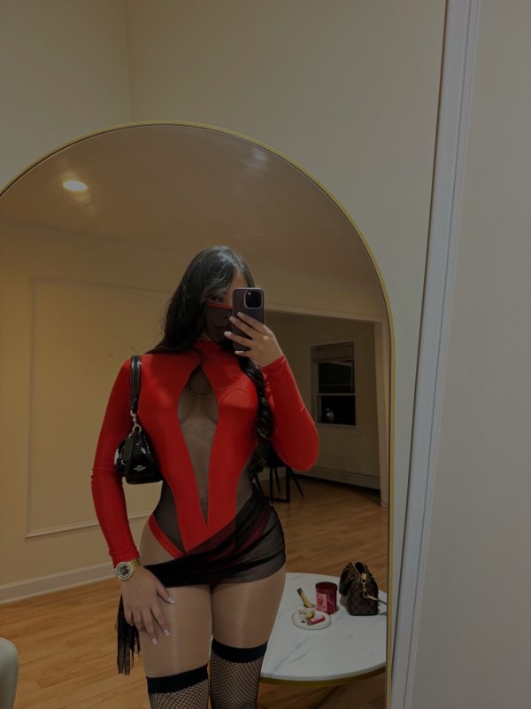 Natalia joven y hermosa colombiana nueva en zgz