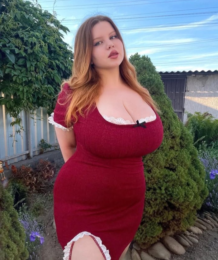 PELIRROJA CURVY INDEPENDIENTE EN LUGO PISO PRIVADO