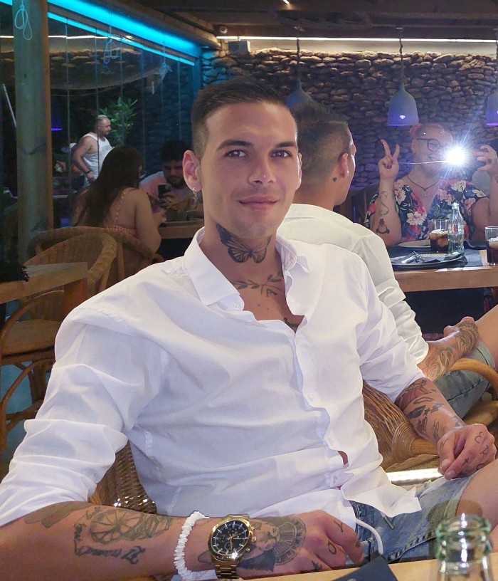 ESPAÑOL DE PASO POR PAMPLONA