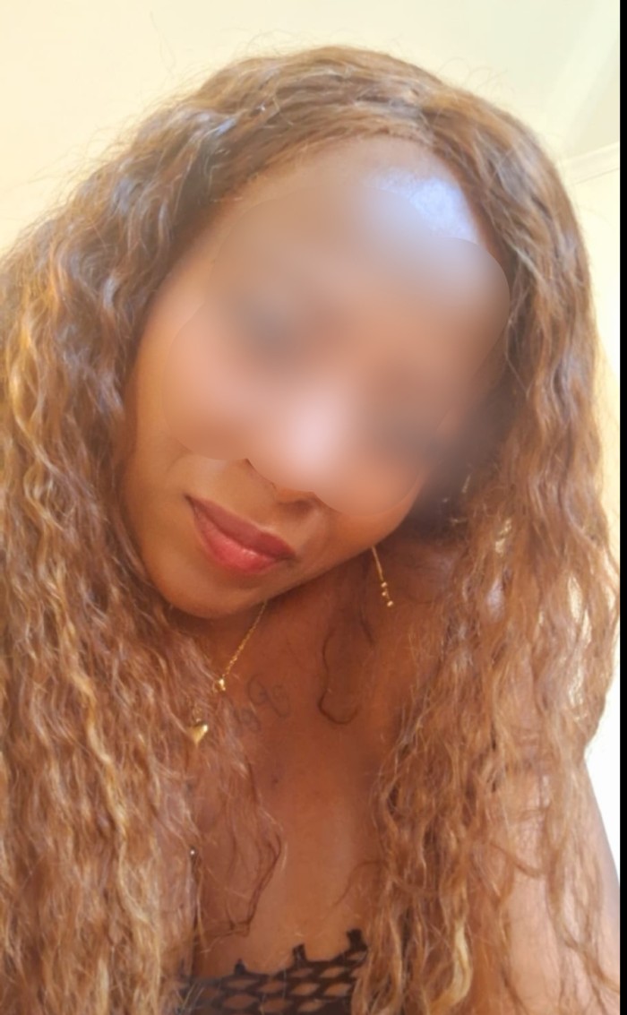 Diosa de Ébano … córrete en mi cara o en mi culo