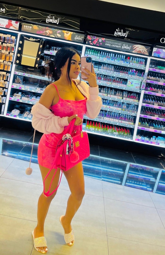 SUPER HOT, JOVENCITA 22 AÑOS