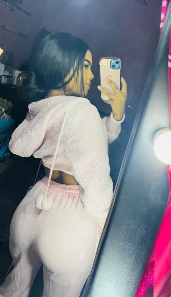 SUPER HOT, JOVENCITA 22 AÑOS