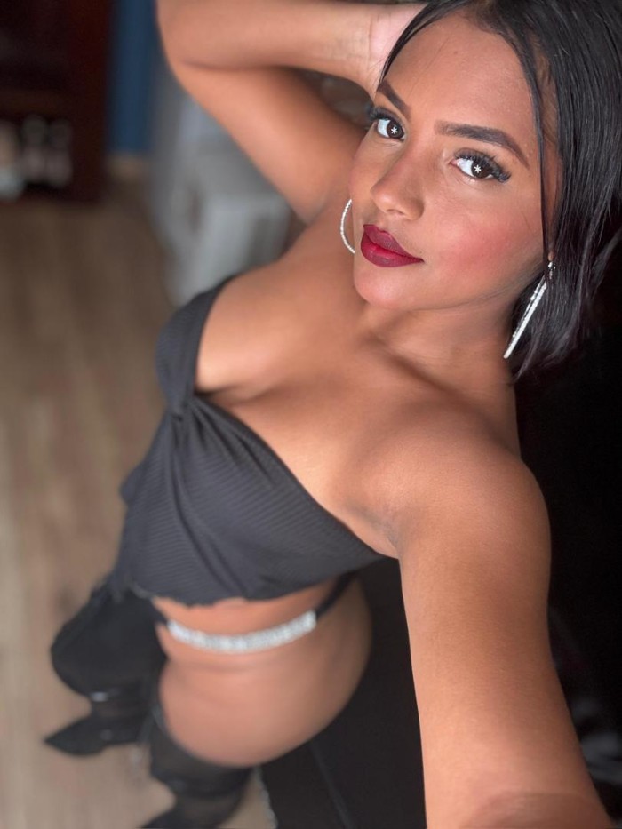 Venezolana dé élite 24 horas desplazamientos