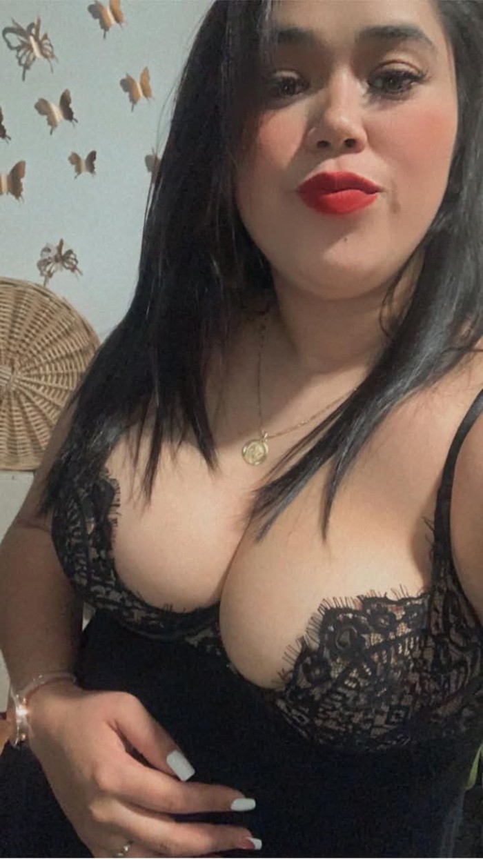 SOY UNA MUJER ARDIENTE Y MUY FIESTERA