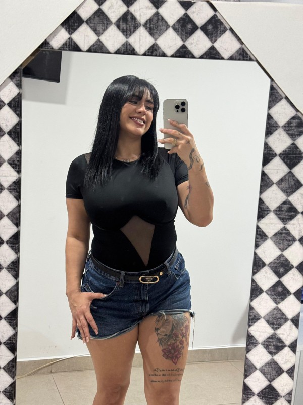 CON BUEN CUERPO CON GANAS DE CAÑA