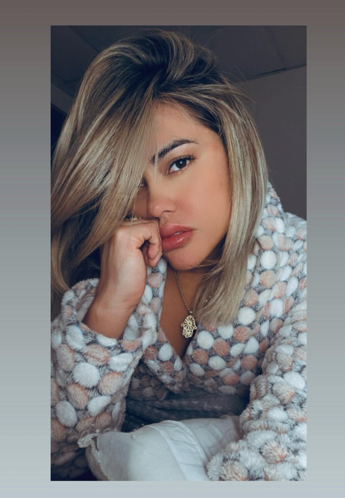 RUBIA COLOMBIANA MUY ATREVIDA Y SENSUAL
