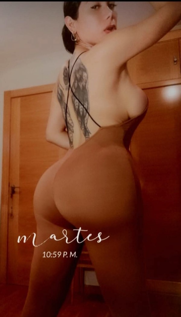 Culona tetona cachonda activa pasiva fiestera