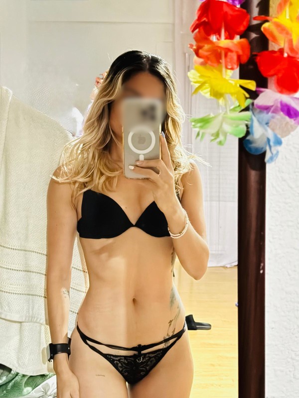 DULCE  Una belleza que enciende miradas