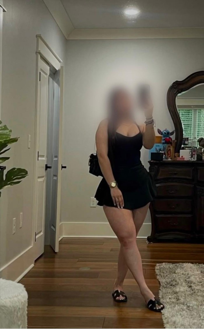 SARA, 19 AÑOS – ÁRABE MUY FOGOSA 24H