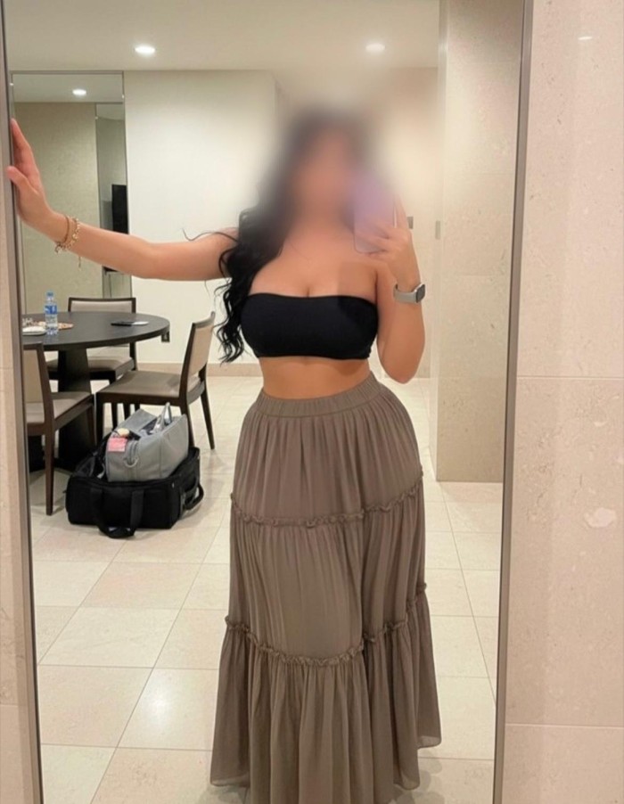 SARA, 19 AÑOS – ÁRABE MUY FOGOSA 24H