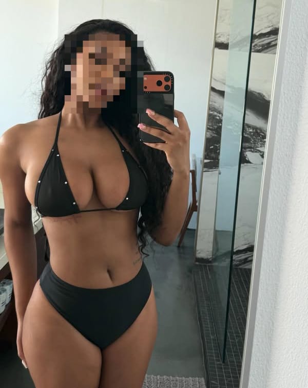 LUNA MORENITA BIEN RICA CON BUEN CULO