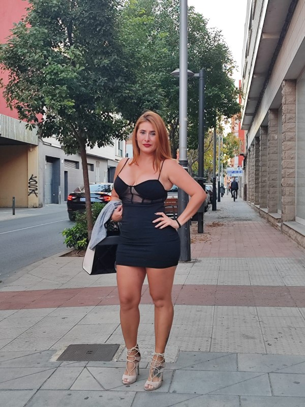 NOVEDAD JIMENA HERMOSA COLOMBIANA EN NERJA
