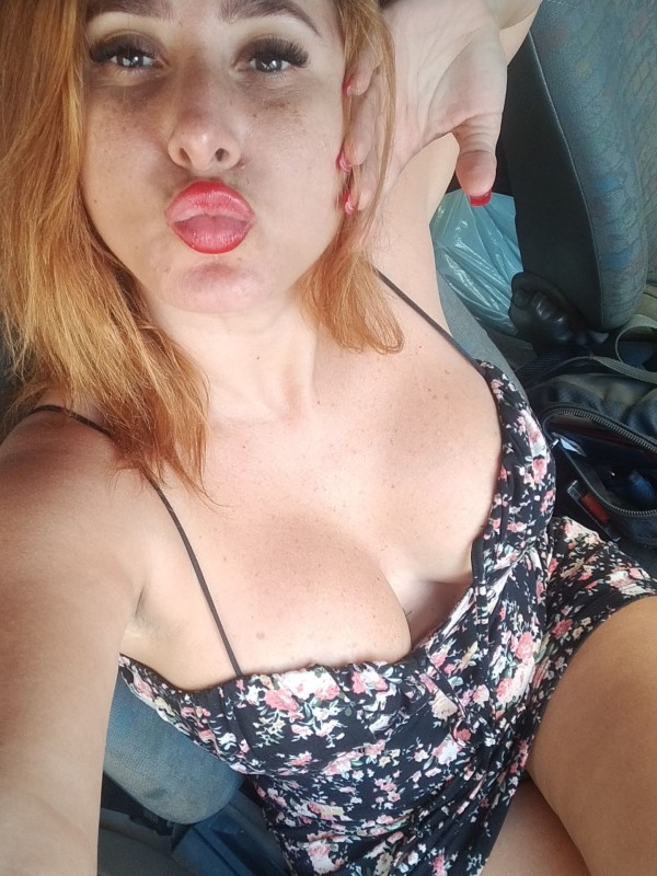 NOVEDAD JIMENA HERMOSA COLOMBIANA EN NERJA